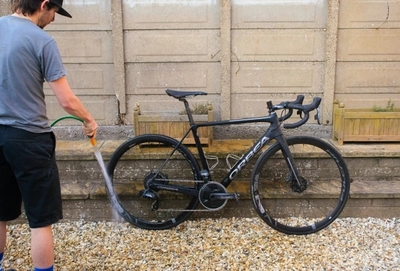 简单快速 7个步骤清洁你的爱车 | 公路车维修保养